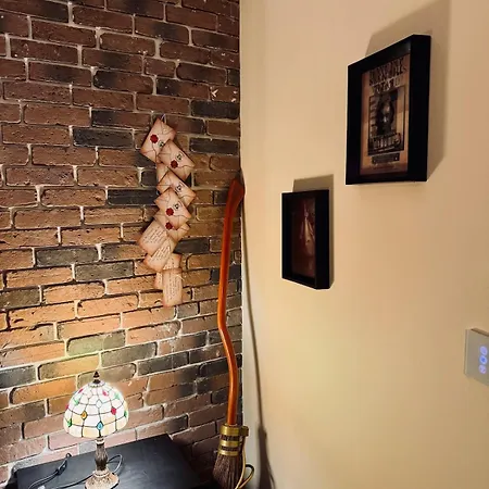 別荘 Unique A Saint-omer Cinema & Themes